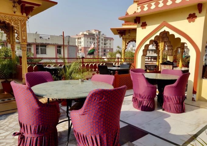 The Umaid Bhawan hotel also offers an elegant restaurant.