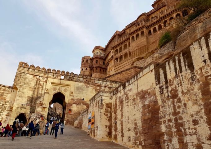 It's advisable to visit the fort early in order to beat the crowds.