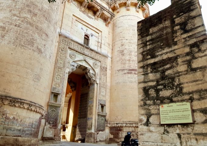 The fort's secondary entrance is close to the hotel.