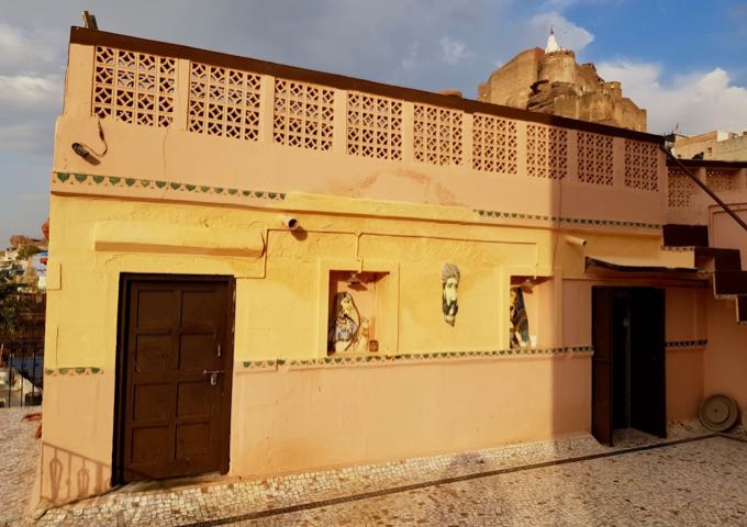 Rooms are spread across various levels.