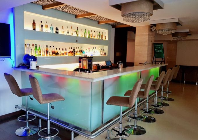 The Sonnet features the classy Unwine bar and lounge at the lobby level.