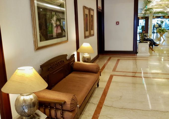 The recently-refurbished hotel offers 5-star facilities at a cheaper price.