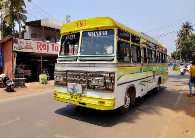 Local buses link the resort with several beaches and facilities in Calangute and Candolim.