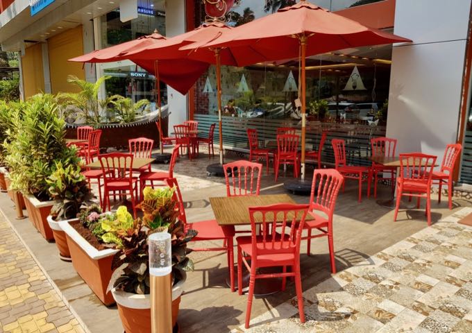 Uncle Sam’s café offers outdoor seating as well.