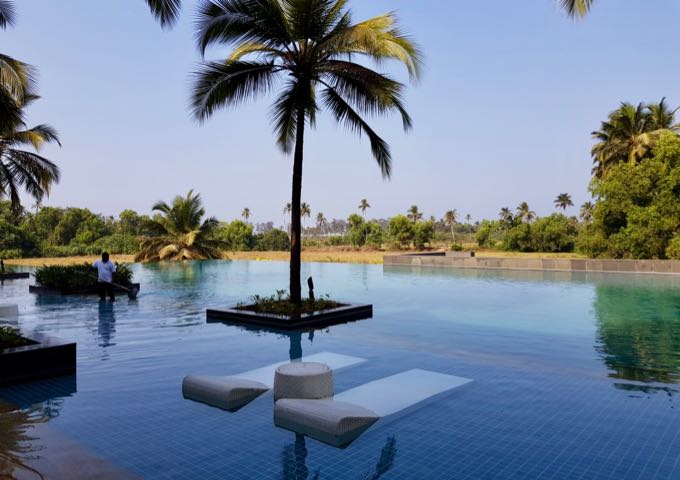 Alilia Diwa's pool is magnificent and open for guests of Diwa Club.