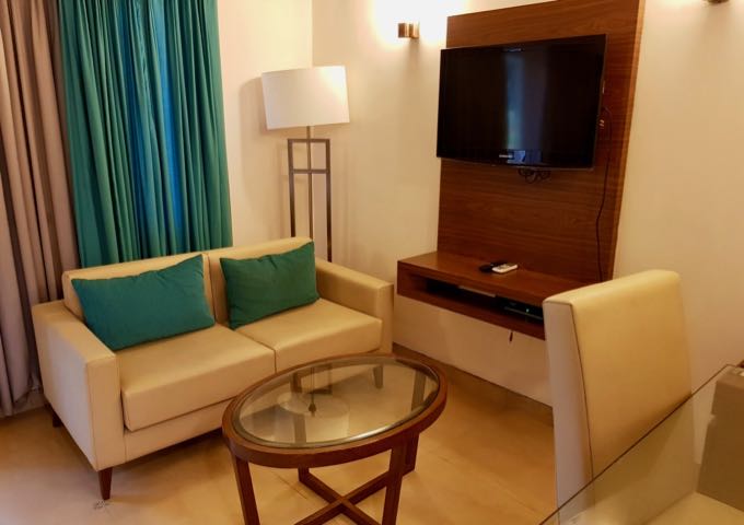Most rooms also have sitting areas.