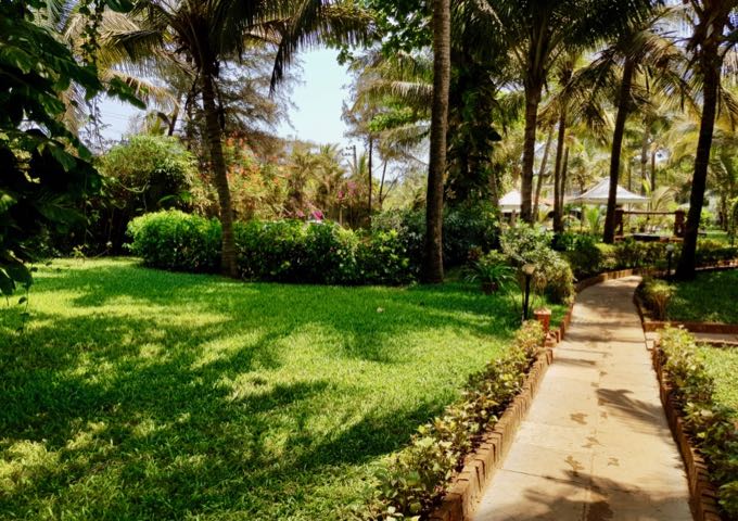 A pleasant path leads from the lobby to the beach.