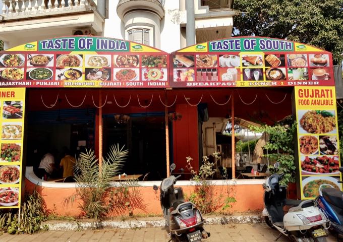 A restaurant near the turnoff serves local food from all over India.