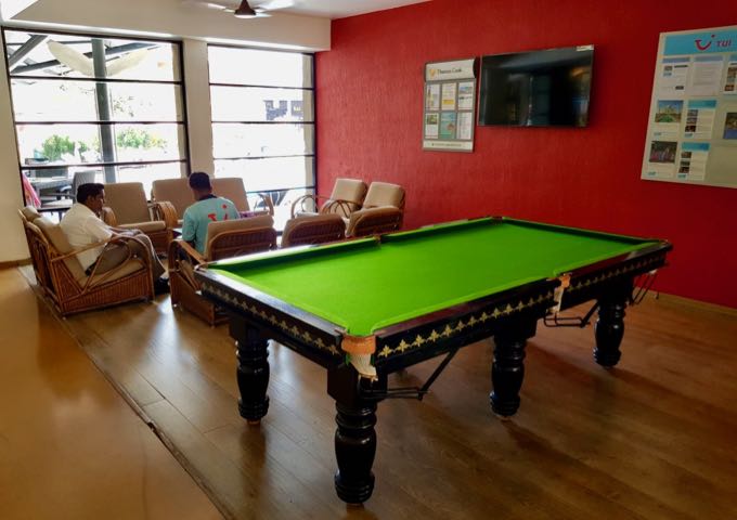 The guest lounge has a pool table.