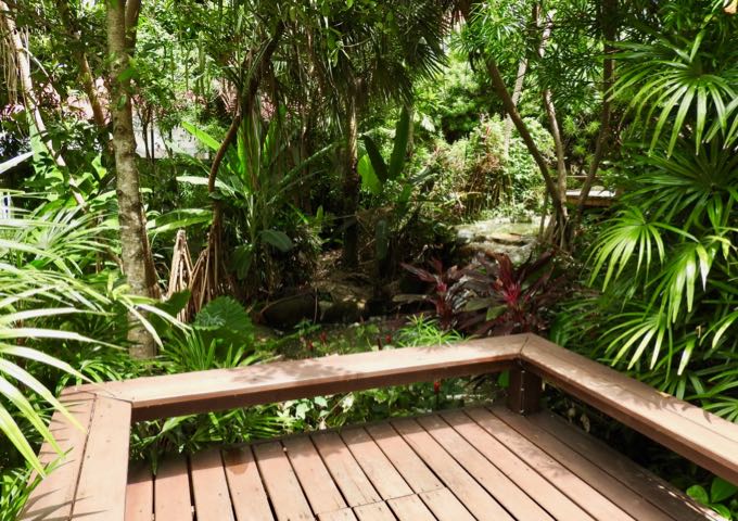 These little oases are perfect to catch your breath while using the steps.