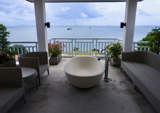 Some spa rooms have standalone bathtubs in the balconies.