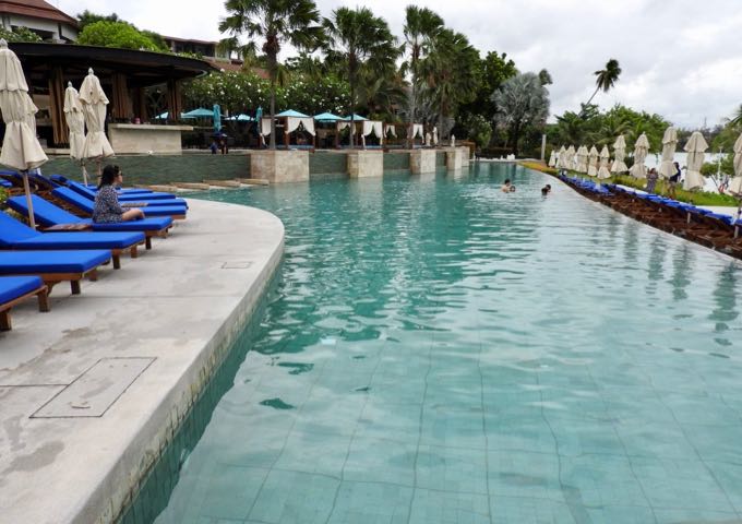 The main pool's lower level is absolutely huge and has jacuzzis at the back.