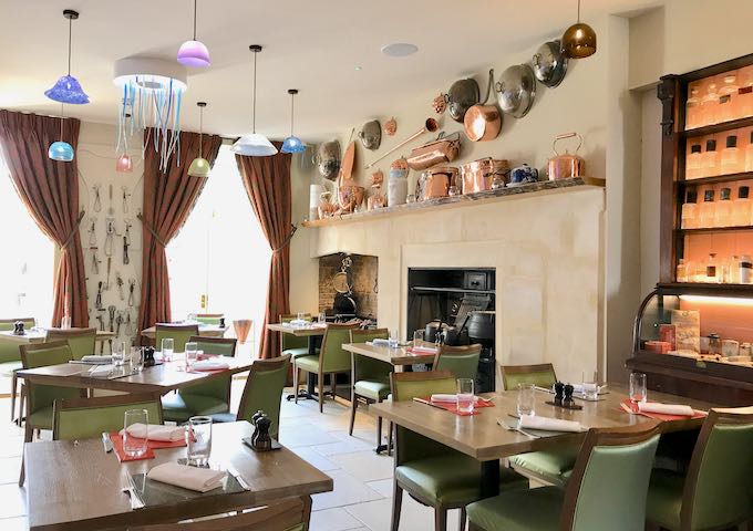 The Dispensary is especially popular on Sundays for its 3-course brunches.