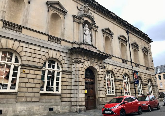 Victoria Art Gallery offers free tours on Wednesdays.