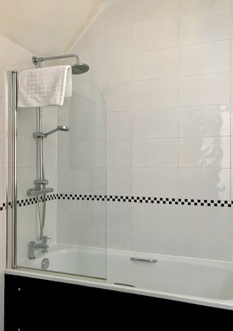 Most rooms have bath and shower combos.