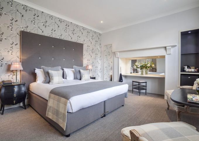 There is only one Deluxe King Garden View room.