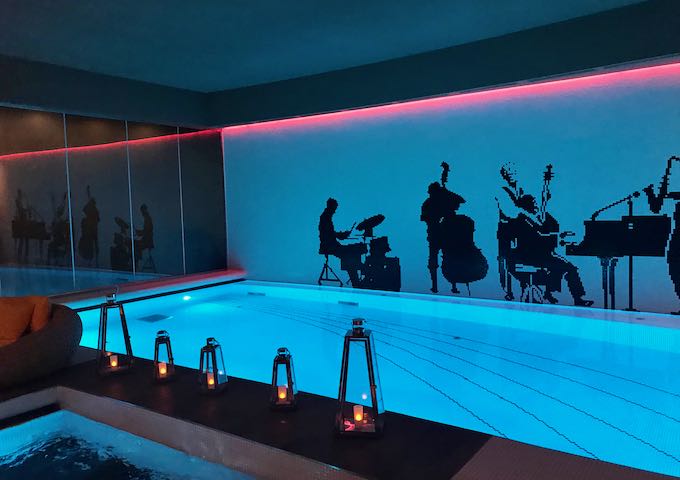 The pool also features a music theme.