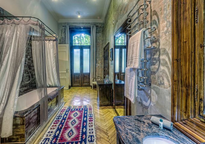 Yeresko’s Room has a terrific bathroom.