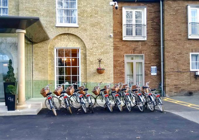 The hotel offers complimentary bicycles to its guests.