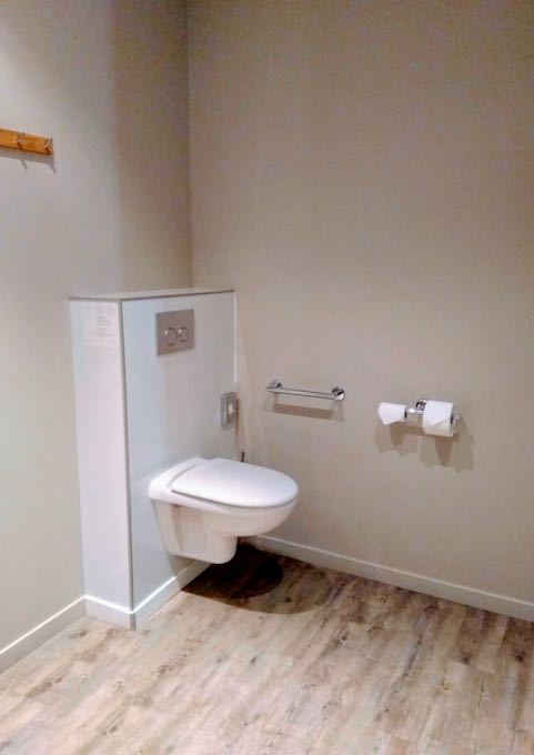 The large bathroom is also adapted.