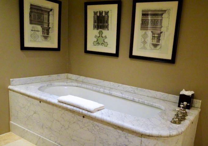 Junior Suites feature marble bathtubs or wooden toilets.