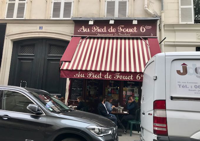 Au Pied de Fouet is a true Parisian café.