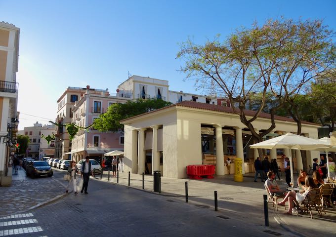 Plaça de la Constitucio na Cidade de Ibiza.