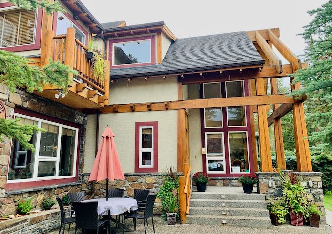 Review of Beaujolais Boutique B&B at Thea's House in Banff, Canada.