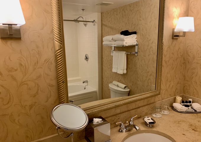 The rooms come with big bathrooms.