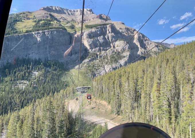 The gondolas offer panoramic views.