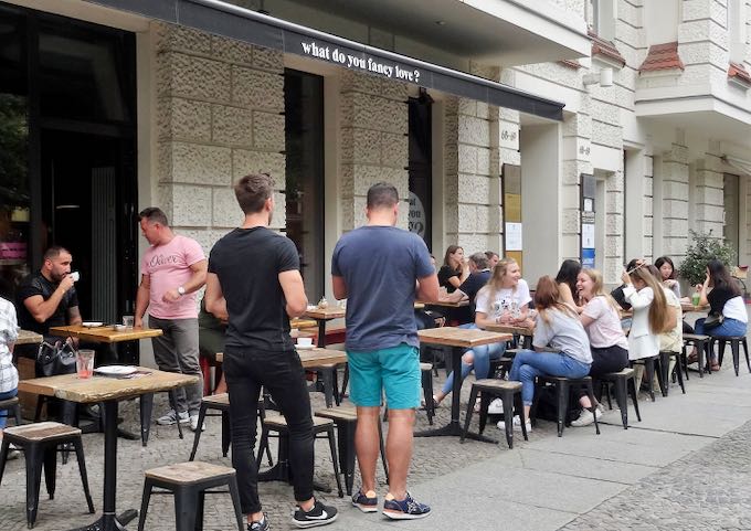This cafe with a funky name serves great juices and smoothies.