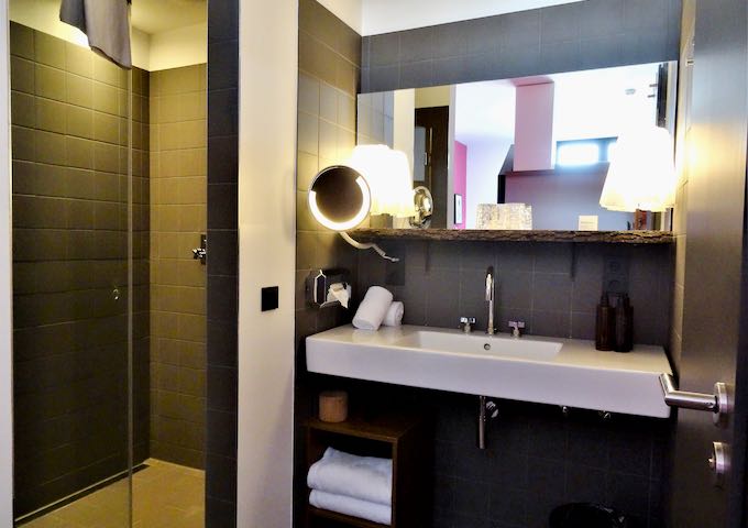 Large and Signature rooms have larger bathrooms.