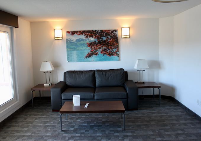 Vista Suite has a separate living room.