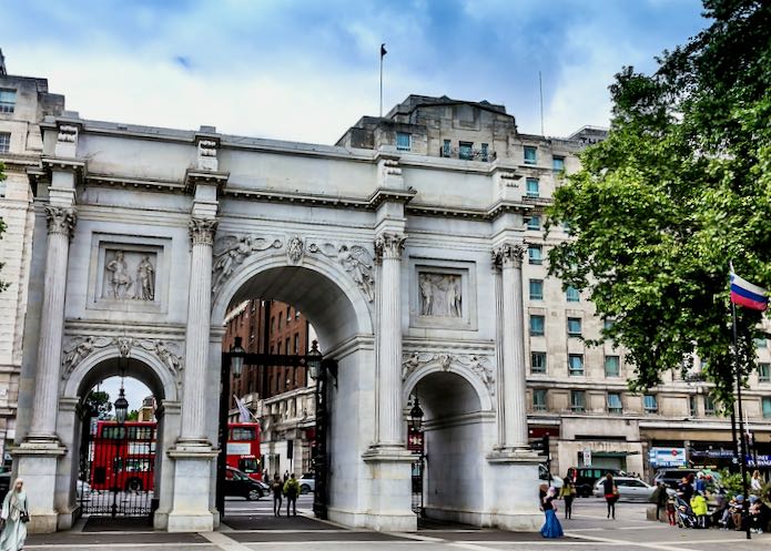 Where To Stay near the Marble Arch in London.