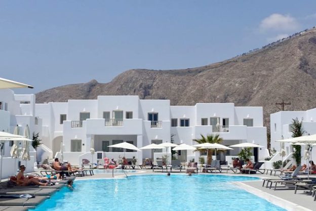 23 Best Beach Hotels in Santorini (Kamari & Perissa) • 2026