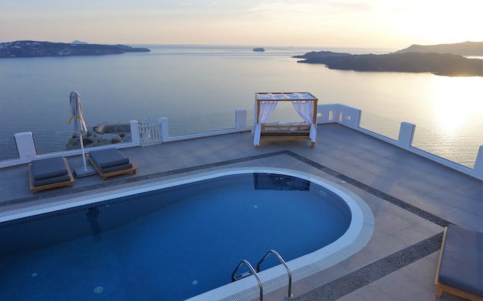 Pool and sunset at the Sapphire Villa