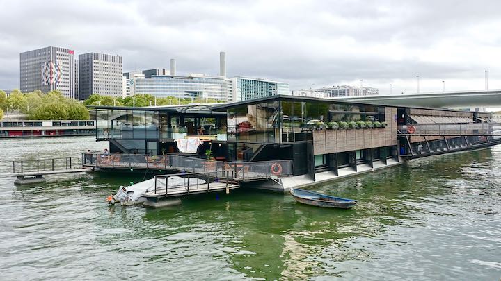 The floating hotel OFF Paris Seine