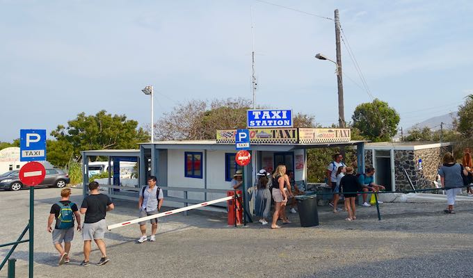 The taxi station in Fira