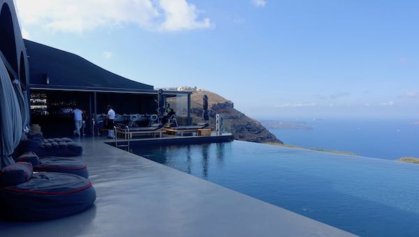 The infinity pool at West East Suites in Imerovigli