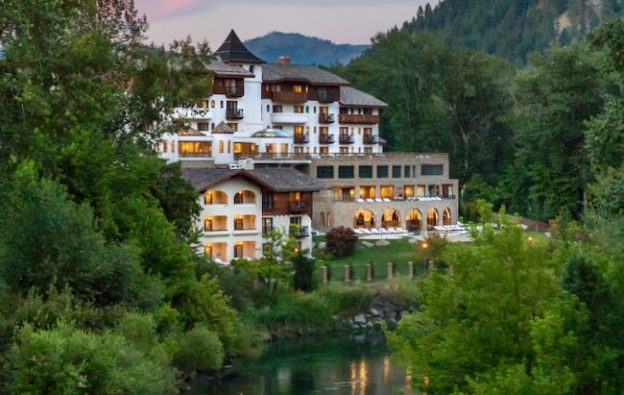 Where to Stay in Leavenworth - 7 Best Hotels & Places to Stay