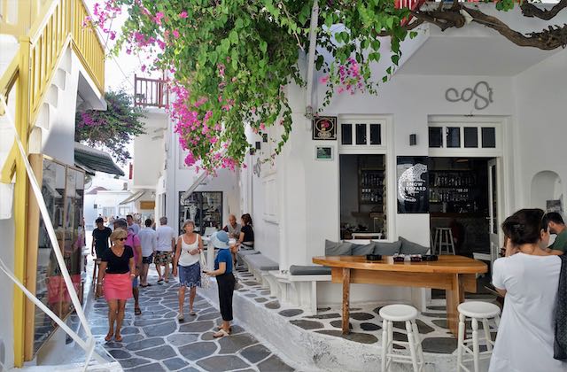 Cosi Cocktail Bar in Mykonos Town