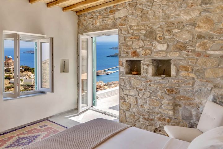 Best luxury hotel in Syros.