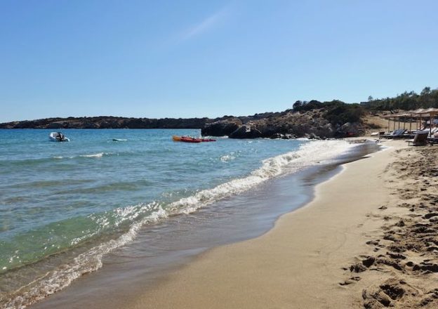 13 BEST BEACHES in Paros - Naoussa, Parikia, & Beach Resorts