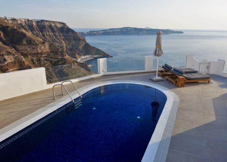 best-120-santorini-hotels-with-private-pools