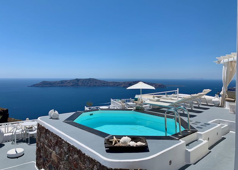 Five Star Resort with Caldera View.
