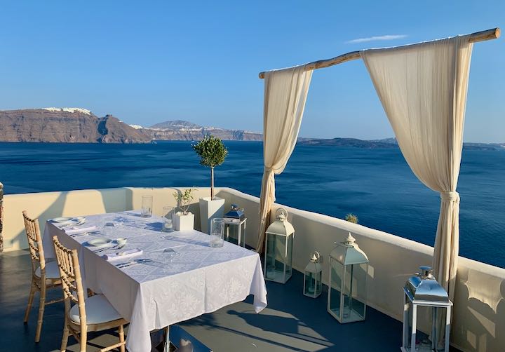Most romantic restaurant in Oia, Santorini.