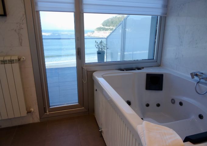 One of the Attic rooms has a jacuzzi with sea views.