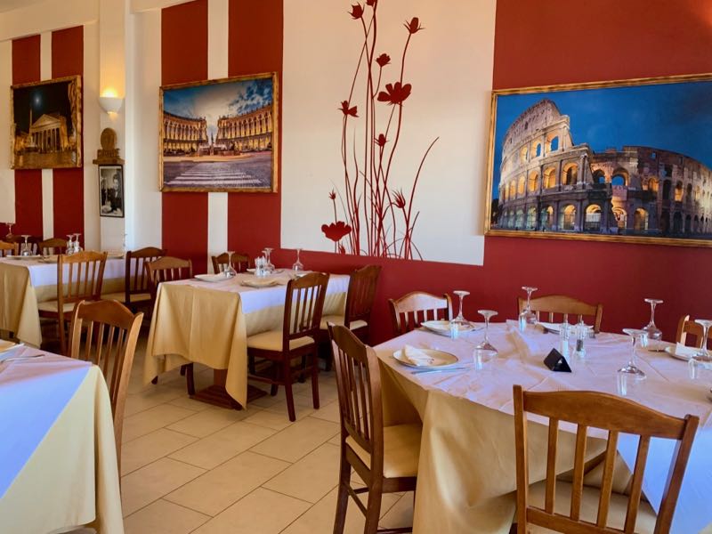 fira-italian-restaurant-cacio-e-pepe dining room 