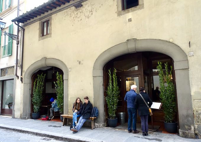 Il Santo Bevitore restaurant in Santo Spirito, Florence