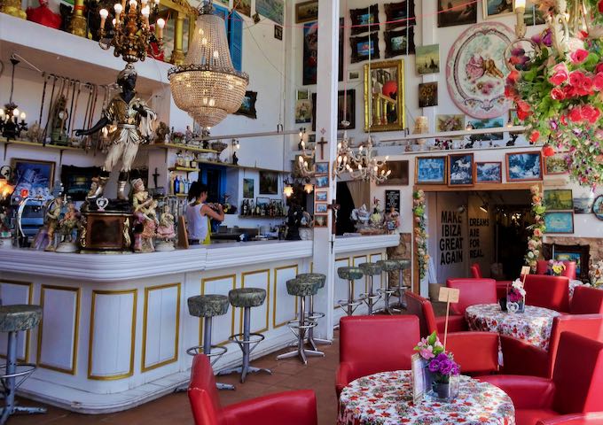 The beautiful Sluiz Cafe is a must-visit.